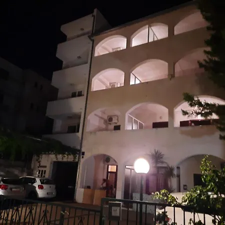 Apartmani R&B Radalj Makarska Exteriör bild