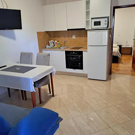 Apartmani R&B Radalj Makarska Exteriör bild