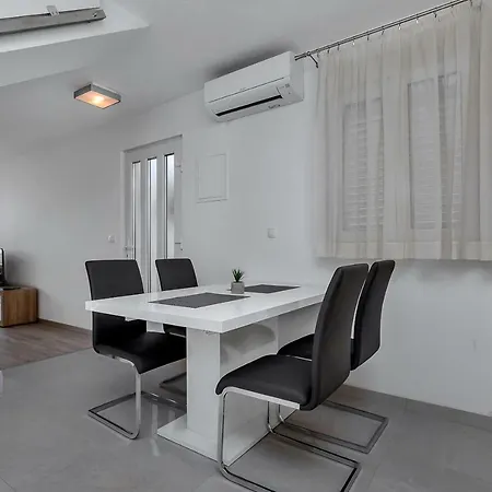 Apartmani R&B Radalj Makarska Exteriör bild