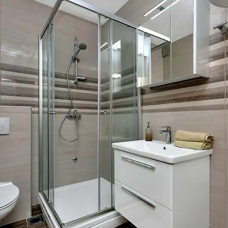 Apartmani R&B Radalj Makarska Exteriör bild