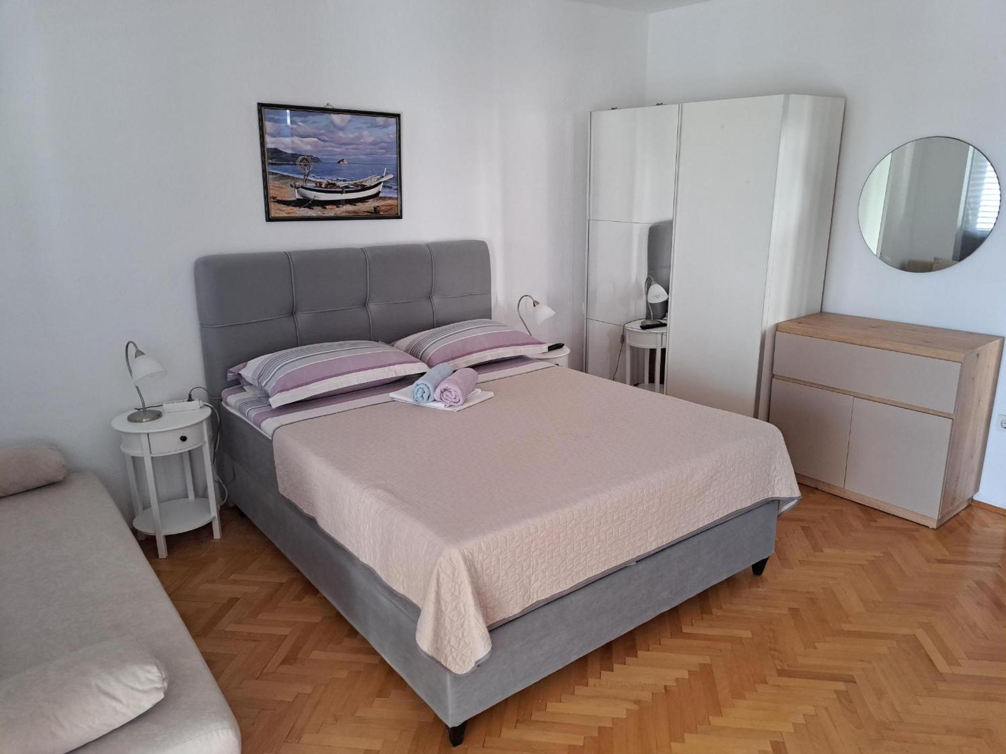 R&b Radalj Apartment Makarska