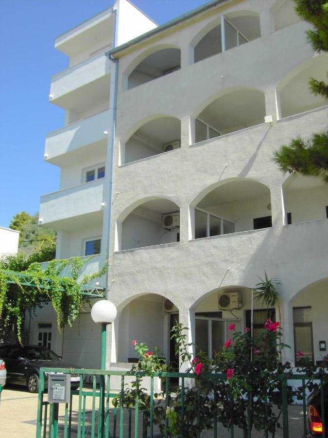 R&b Radalj Apartment Makarska